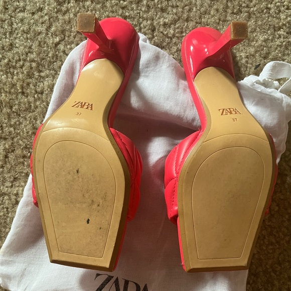 Zara Fuschia Quilted Heels - Picture 3 of 4